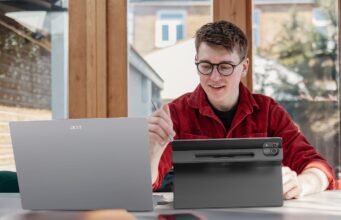 Acer Iconia Duo tablets official lifestyle image