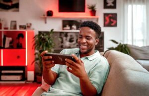 Acer Nitro Blaze Link streaming handheld with Acer gaming laptop