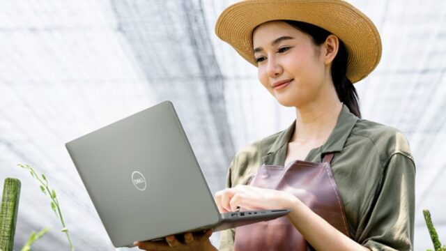Dell connected PC lifestyle image Dell connected PC laptop used away from trusted Wi-Fi