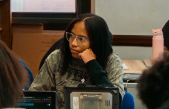 Kansas City Schools Are Moving Thousands Of Students To MacBook Neo Kansas City MacBook Neo school rollout classroom image