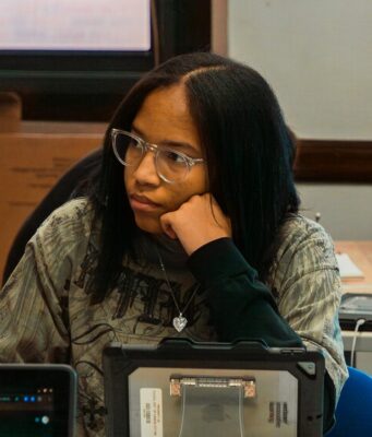 Kansas City Schools Are Moving Thousands Of Students To MacBook Neo Kansas City MacBook Neo school rollout classroom image