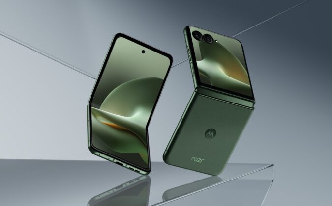 Motorola Razr Plus 2026 official product image