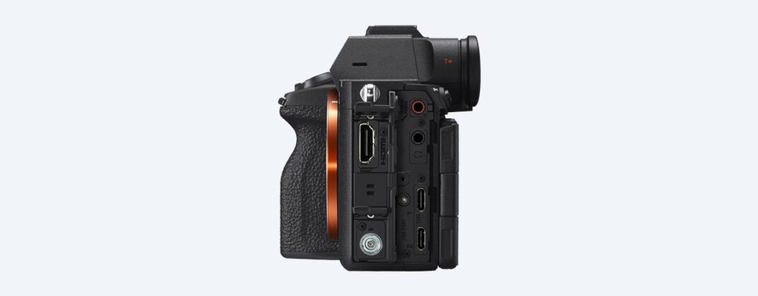 Sony A7R VI ports and side controls official image