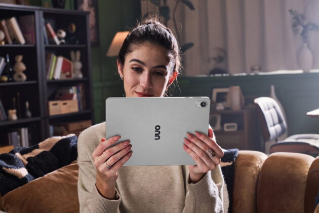 Walmart Onn 11 tablet product angle