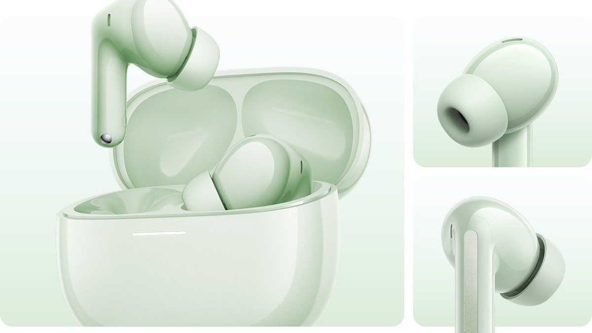 Xiaomi Redmi Buds 8 earbuds in light green showing their compact design.