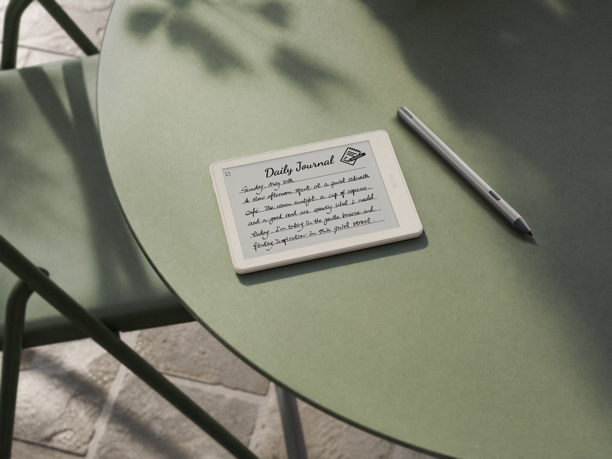 Boox Go 6 Gen II in horizontal mode showing a handwritten daily journal next to the InkSense Plus stylus