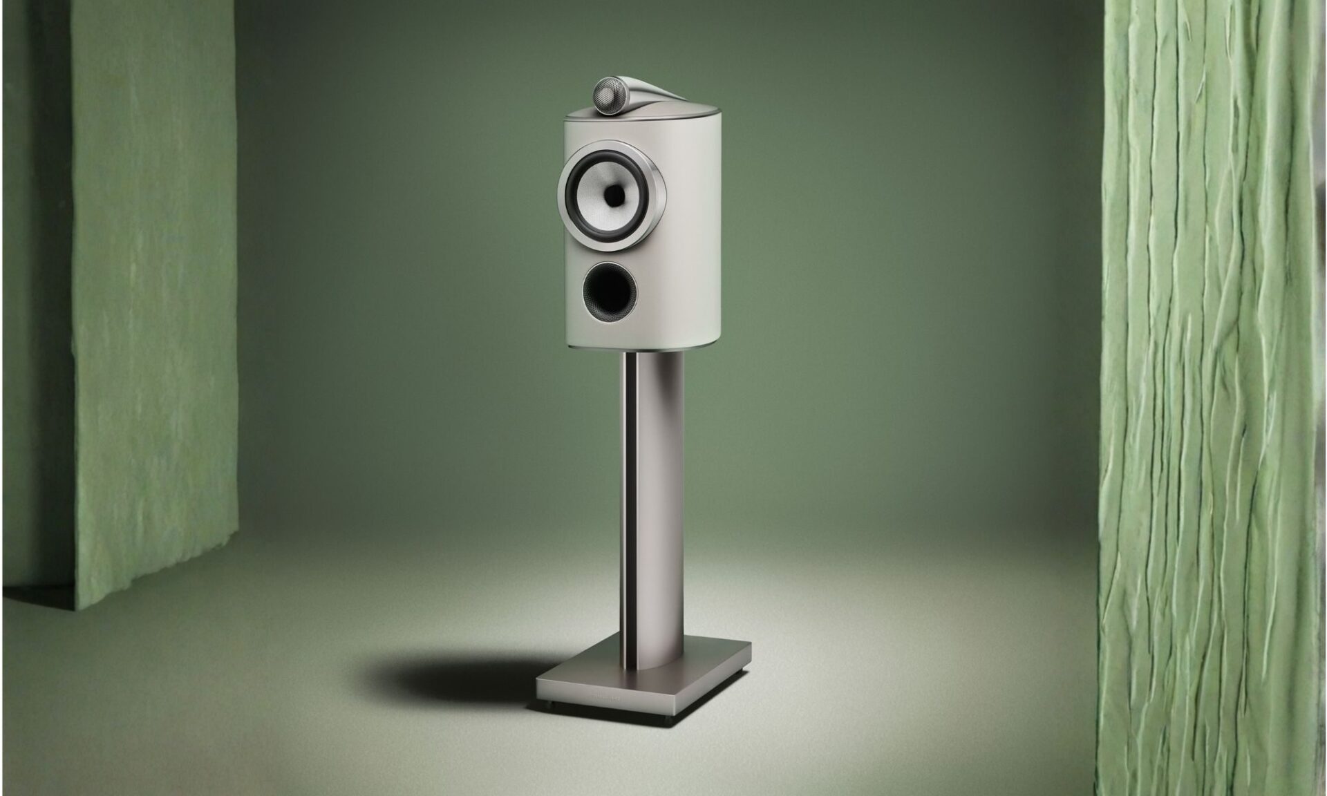 Close-up shot of the Diamond Dome tweeter and solid-body housing of a Bowers & Wilkins 800 Series Diamond D5 speaker