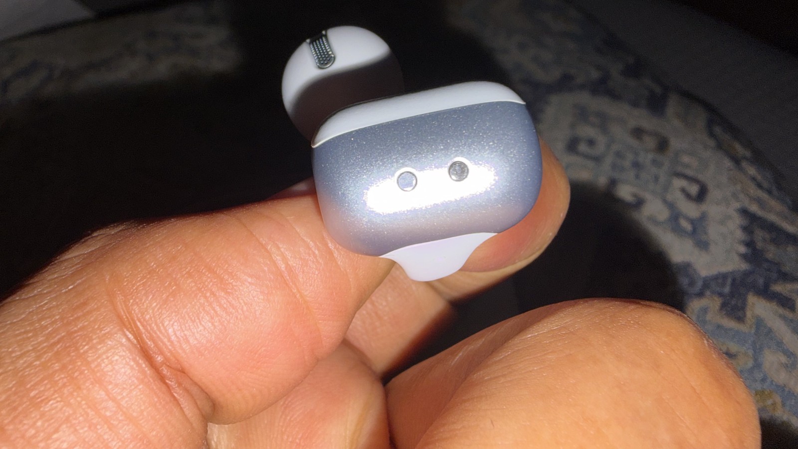 Close-up of the Shokz OpenDots 2 clip-on earbud in 16:9 format