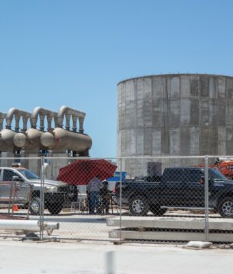 SpaceX Plans 8-Mile Natural Gas Pipeline to Fuel Starship Launches in Texas SpaceX Starbase launch facility at Boca Chica, Texas, where the proposed natural gas pipeline would deliver fuel for Starship rockets