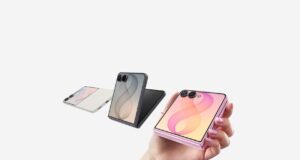 Samsung Galaxy Z Flip8 in Graphite Cream and Pink colorways with pink unit held in hand