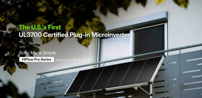 Hoymiles HiFlow Pro UL 3700 plug-in solar system on a balcony