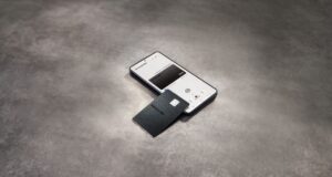 Samsung Galaxy Card beside a Galaxy Z Flip7