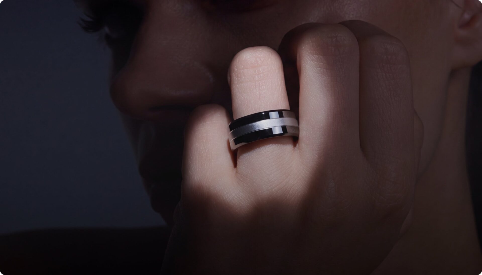 Person wearing the Vital Signals Signal Ring on their finger