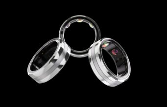 Vital Signals Signal Ring Tracks Blood Pressure Without a Cuff Vital Signals Signal Ring product shot showing the black smart ring