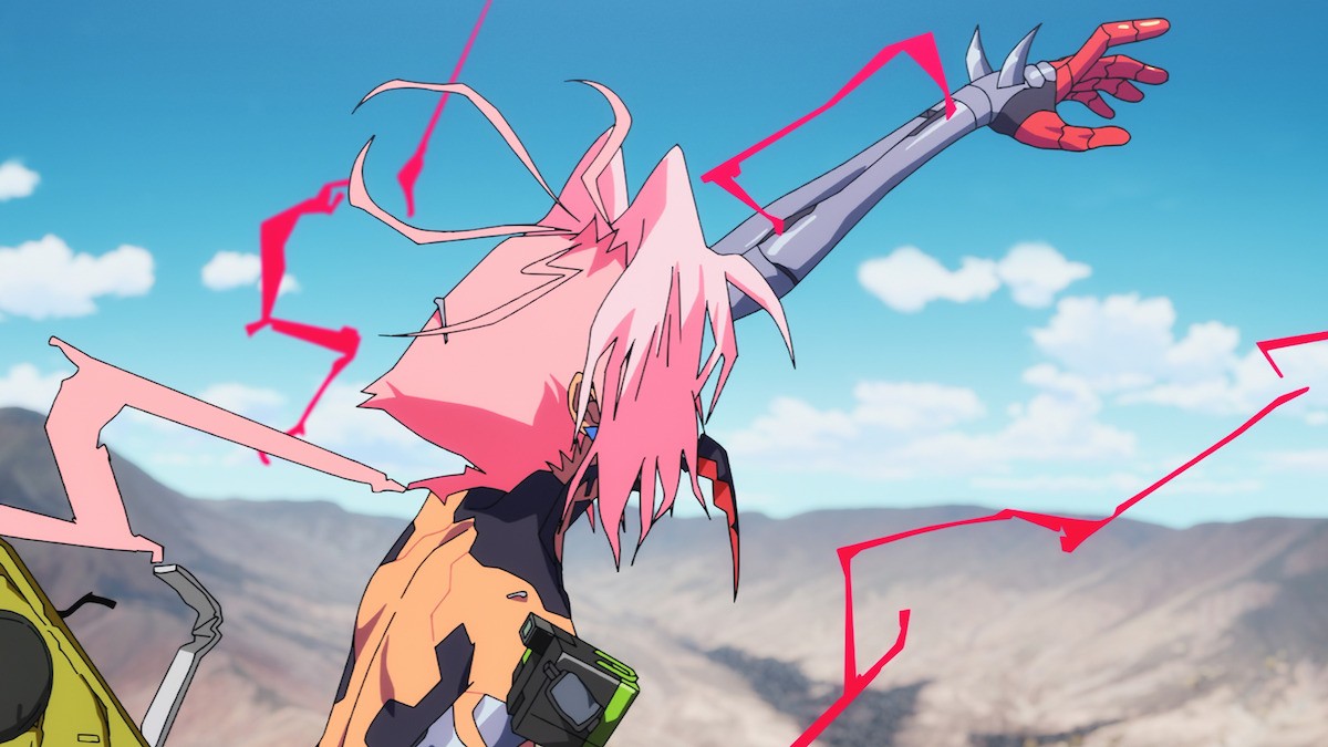Pink-haired Cyberpunk Edgerunners 2 character with a cybernetic arm against a desert sky