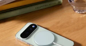 Google Pixel 11 Pro camera bar and HiLight on a Pixelsnap charger