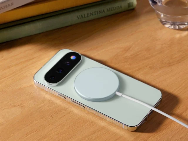 google-pixel-11-pro-hilight Google Pixel 11 Pro camera bar and HiLight on a Pixelsnap charger
