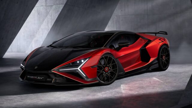 lamborghini-revuelto-sv-front-three-quarter Official three-quarter studio shot of the red and black Lamborghini Revuelto SV
