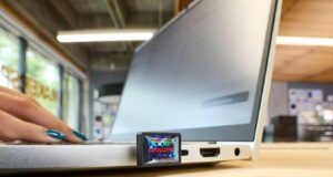 SanDisk Extreme Fit USB-C flash drive official product lifestyle photo