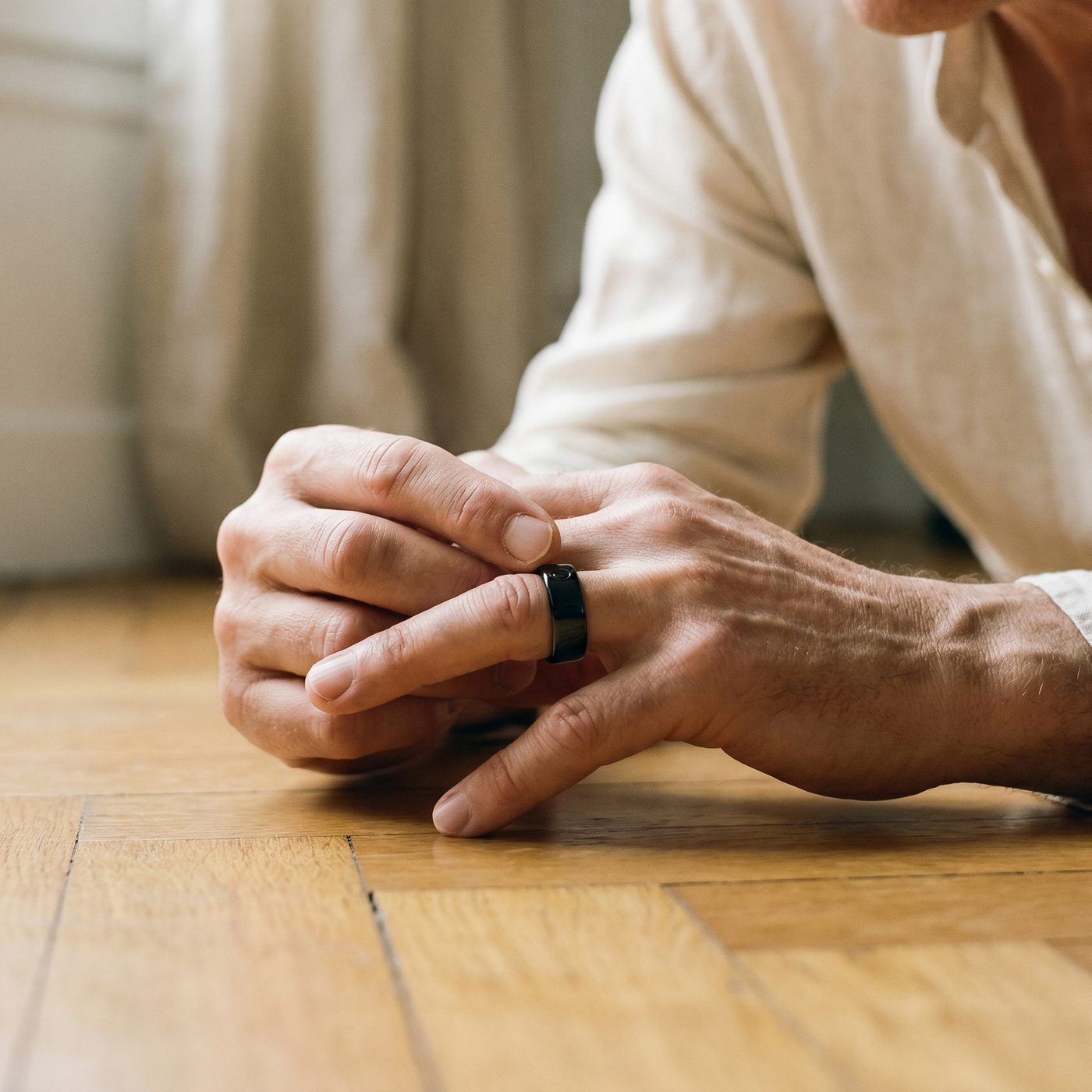 Circular Ring 2 blood pressure measurement using a finger from the opposite hand