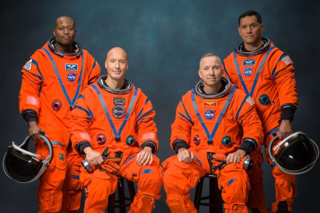 tmm-nasa-artemis-iii-crew-20261027 NASA Artemis III astronauts Andre Douglas, Luca Parmitano, Randy Bresnik and Frank Rubio